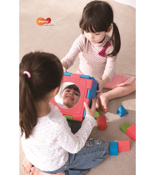 "Learning Cube" - from 10 months - Dimensions: Dice element 21 cm x 21 cm, height of shapes 2, 4 and 6 cm