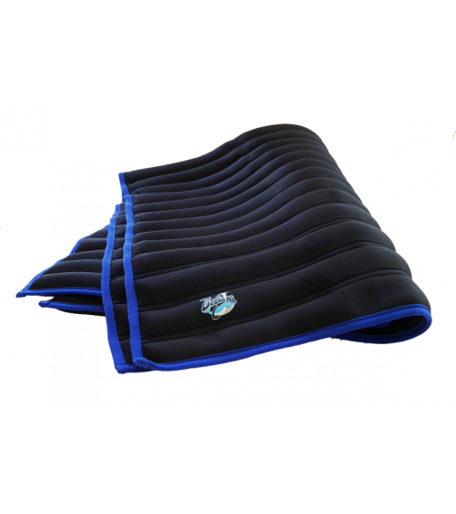 Beschwerungsdecke-blau zusammengelegt, mit "Beluga" Logo