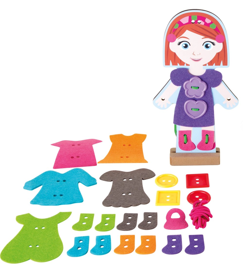 Muñeca de vestir de niña hecha de madera