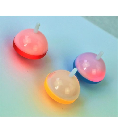 Lampadina - Dimensioni: 4x5cm - Materiale: plastica, metallo - 1,10